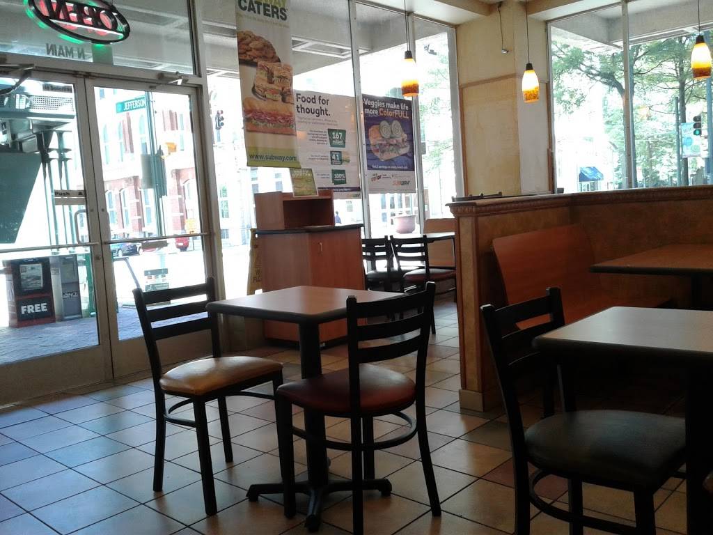 Subway | restaurant | 464 N Main St, Memphis, TN 38105, USA | 9015219753 OR +1 901-521-9753