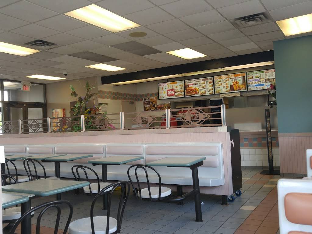 Burger King | restaurant | 5821 Malden Rd, Windsor, ON N9H 1S4, Canada | 5199668037 OR +1 519-966-8037