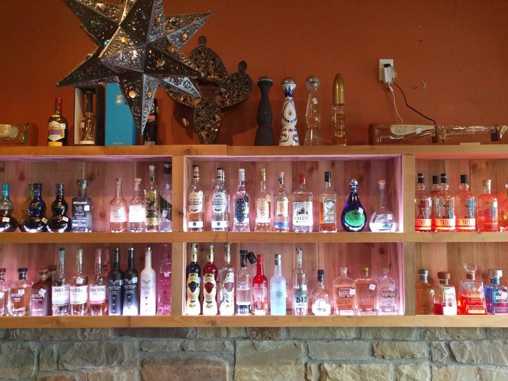 Hecho En Mexico Montopolis | restaurant | 2101 Montopolis Dr #23, Austin, TX 78741, USA | 7372024534 OR +1 737-202-4534