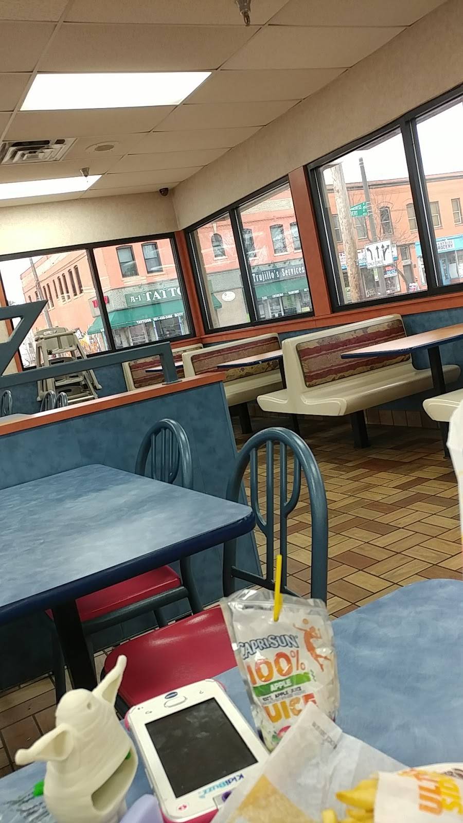 Burger King | restaurant | 455 S Robert St, St Paul, MN 55107, USA | 6512280016 OR +1 651-228-0016