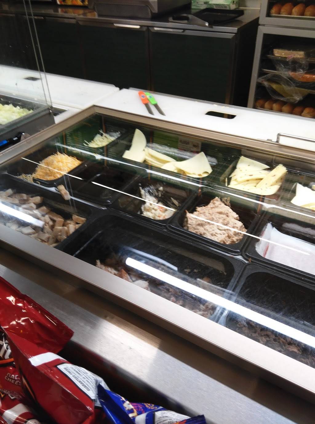 Subway | restaurant | 1819 Geneva St, Delavan, WI 53115, USA | 2627284540 OR +1 262-728-4540