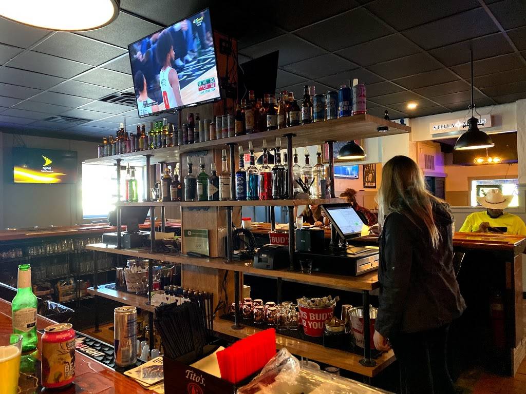 Mad Hatters Pub | restaurant | 2702 W Farmington Rd, West Peoria, IL 61604, USA | 3099661008 OR +1 309-966-1008