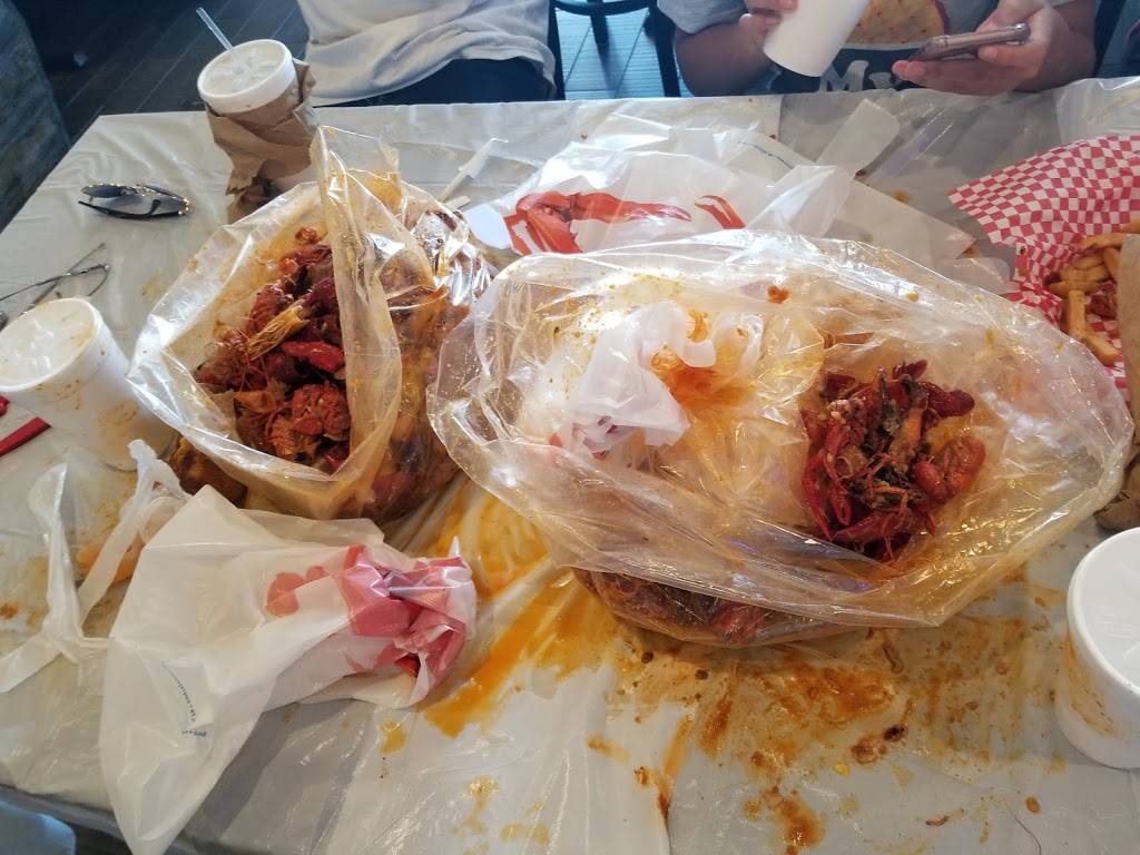 Krispy catch | restaurant | 2596 E Arkansas Ln ste 154, Arlington, TX 76014, USA | 8172743474 OR +1 817-274-3474