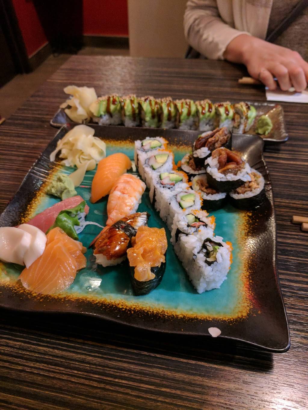 Sushi 88 | restaurant | 690 Somerset St W, Ottawa, ON K1R 6P4, Canada | 6132333288 OR +1 613-233-3288