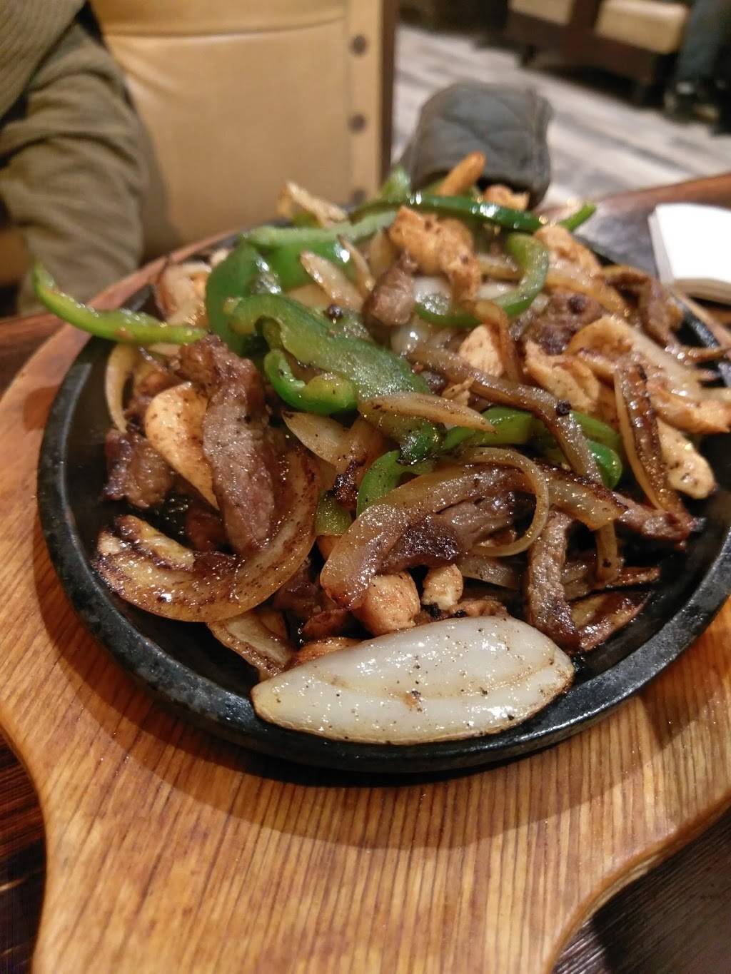 La Carreta Mexican Restaurant | restaurant | 44 Nashua Rd, Londonderry, NH 03053, USA | 6039653477 OR +1 603-965-3477