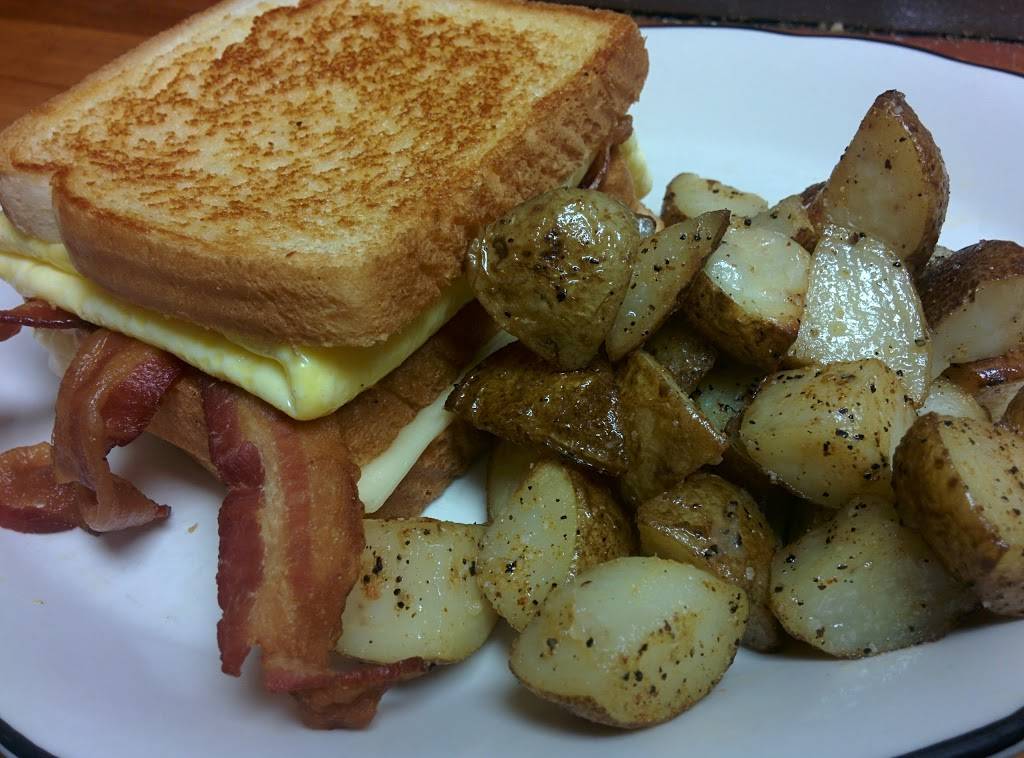 Sulimays Restaurant | restaurant | 632 E Girard Ave, Philadelphia, PA 19125, USA | 2154231773 OR +1 215-423-1773