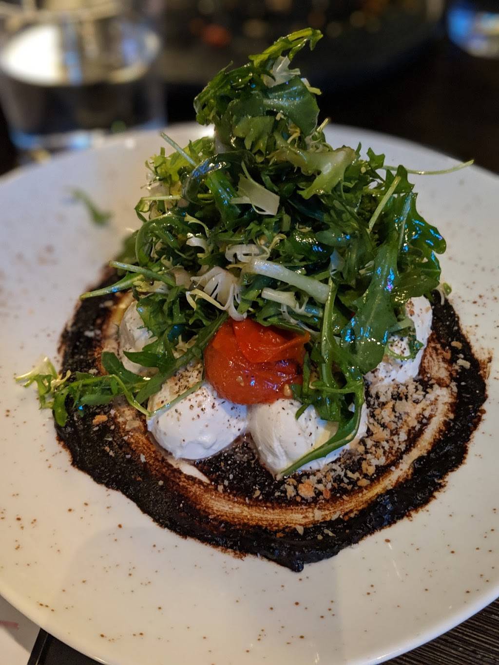 VU Rooftop Bar | restaurant | 133 E Cermak Rd, Chicago, IL 60616, USA | 3125280191 OR +1 312-528-0191