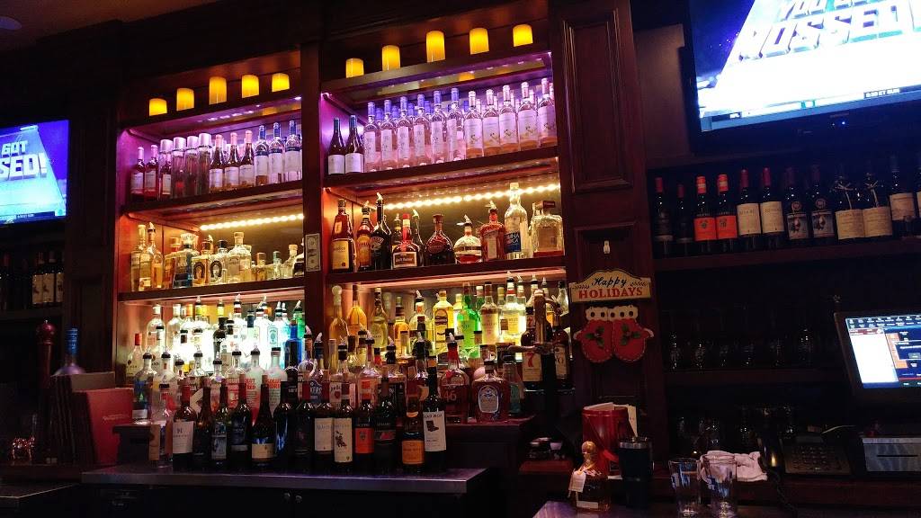 Vespuccis Pizza & Pasta | restaurant | 4805 Canton Rd #100, Marietta, GA 30066, USA | 7709281212 OR +1 770-928-1212