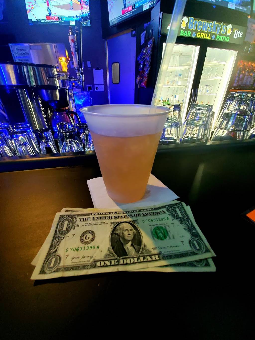 Brewskys Bar & Grill | restaurant | 2205 David Dr, Metairie, LA 70003, USA | 5043541911 OR +1 504-354-1911