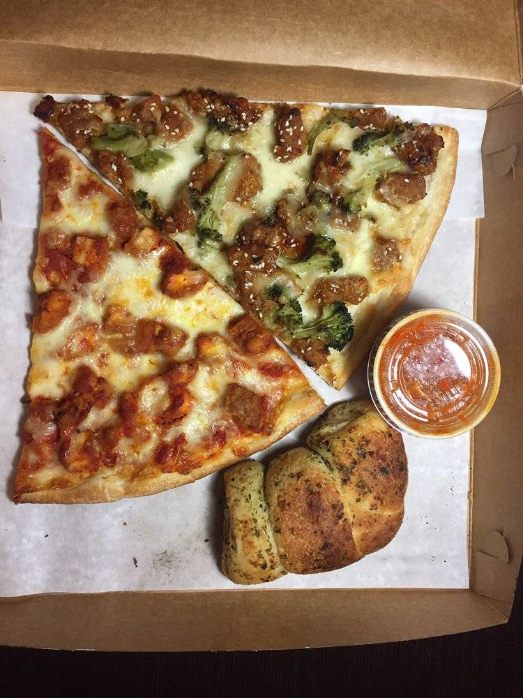 Tuscaneros Pizza | restaurant | 113 Mill Plain Rd, Danbury, CT 06811, USA | 2037918654 OR +1 203-791-8654