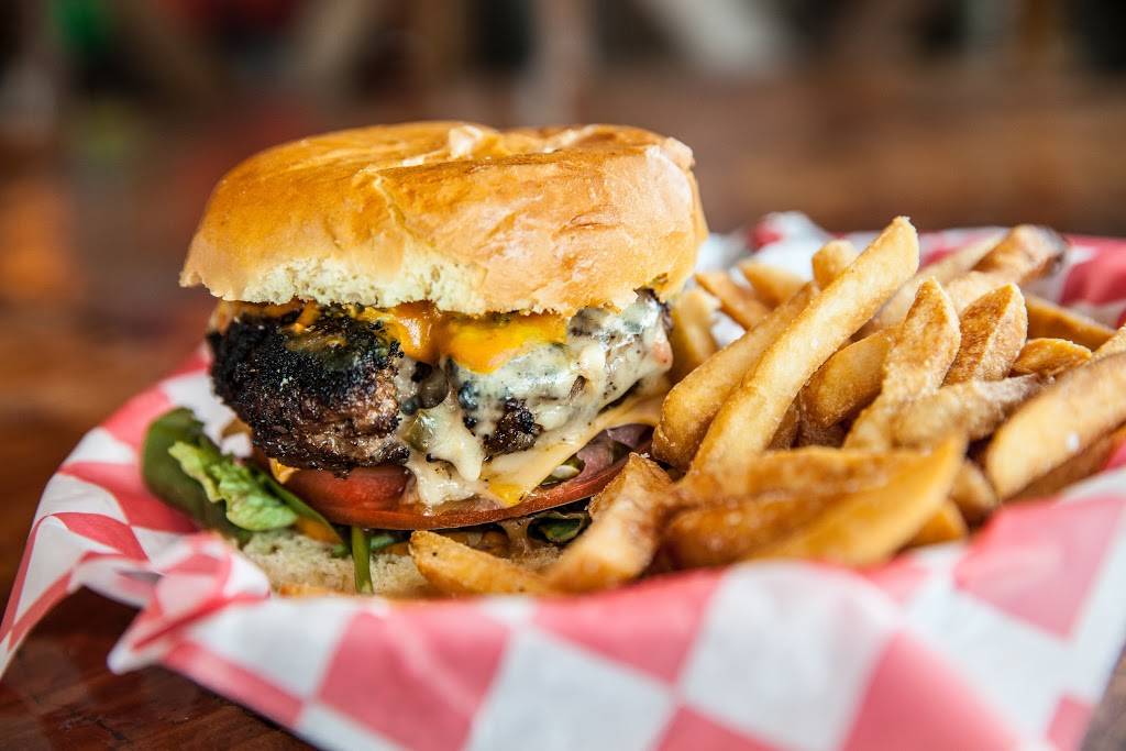 House of Que | restaurant | 340 Sinatra Dr, Hoboken, NJ 07030, USA | 2017068755 OR +1 201-706-8755