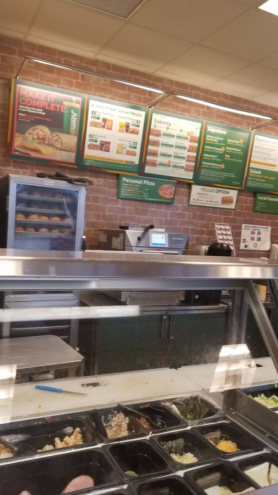 Subway | restaurant | 2333 Biddle Ave, Wyandotte, MI 48192, USA | 7342509175 OR +1 734-250-9175