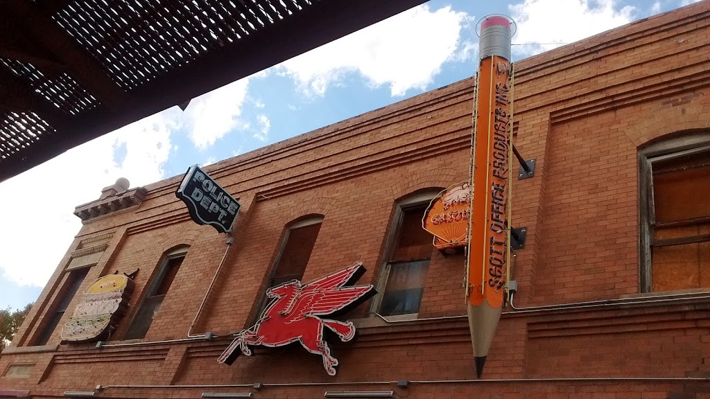 D Cs On B Street | restaurant | 115 W B St, Pueblo, CO 81003, USA | 7195843410 OR +1 719-584-3410