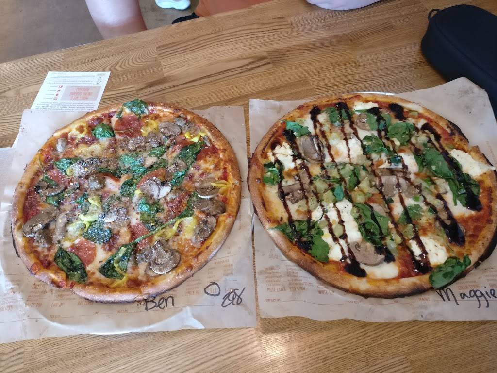 Blaze Pizza | meal takeaway | 6230 95th St, Oak Lawn, IL 60453, USA | 7082706059 OR +1 708-270-6059