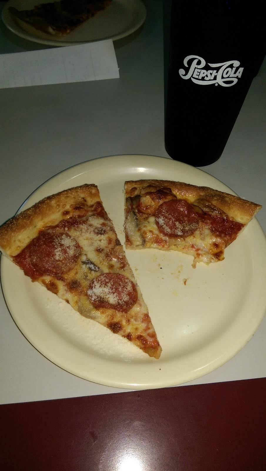 Giovannis Pizza | restaurant | 1418 Hustonville Rd, Danville, KY 40422, USA | 8592361455 OR +1 859-236-1455