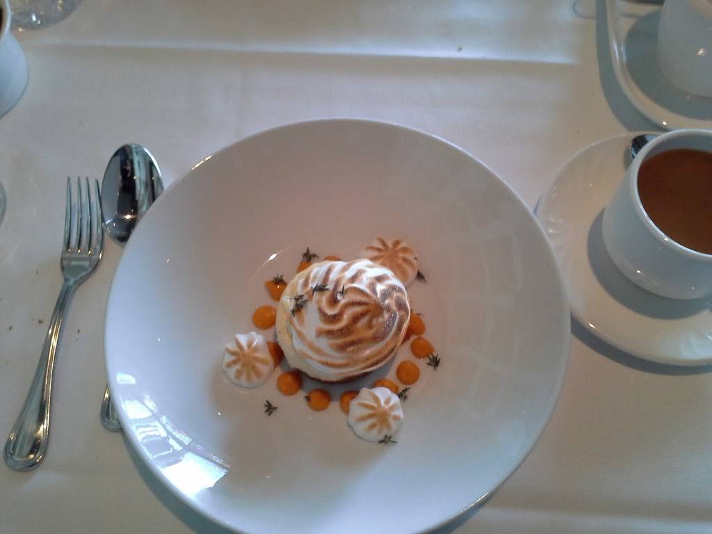 La Fenouillière | restaurant | 3100 Chemin Saint-Louis, Québec, QC G1W 1R8, Canada | 4186533886 OR +1 418-653-3886