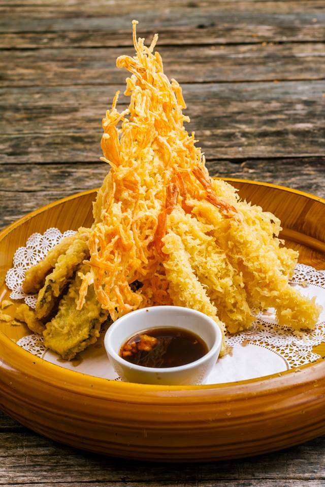 Moon Thai & Japanese | restaurant | 16311 N Kendall Dr, Miami, FL 33196, USA | 3053885901 OR +1 305-388-5901