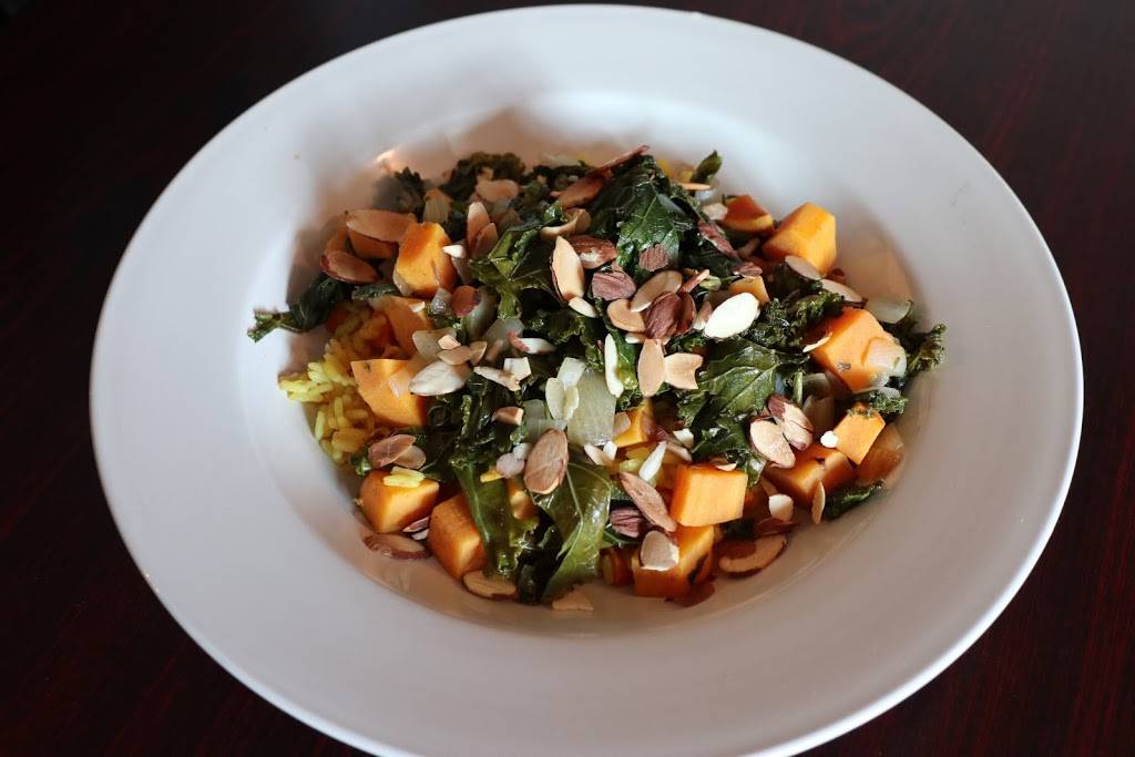 Phoenix House 1835 LLC | restaurant | 7 Potato Hill Rd, Enosburg Falls, VT 05450, USA | 8029338400 OR +1 802-933-8400