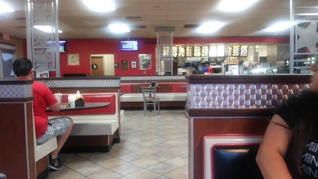 Carls Jr. | restaurant | 7646 N Blackstone Ave, Fresno, CA 93720, USA | 5592612760 OR +1 559-261-2760