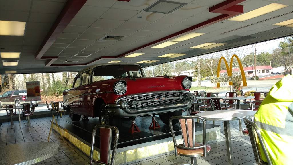 McDonalds | cafe | 329 2nd St, Williamsburg, VA 23185, USA | 7572200630 OR +1 757-220-0630