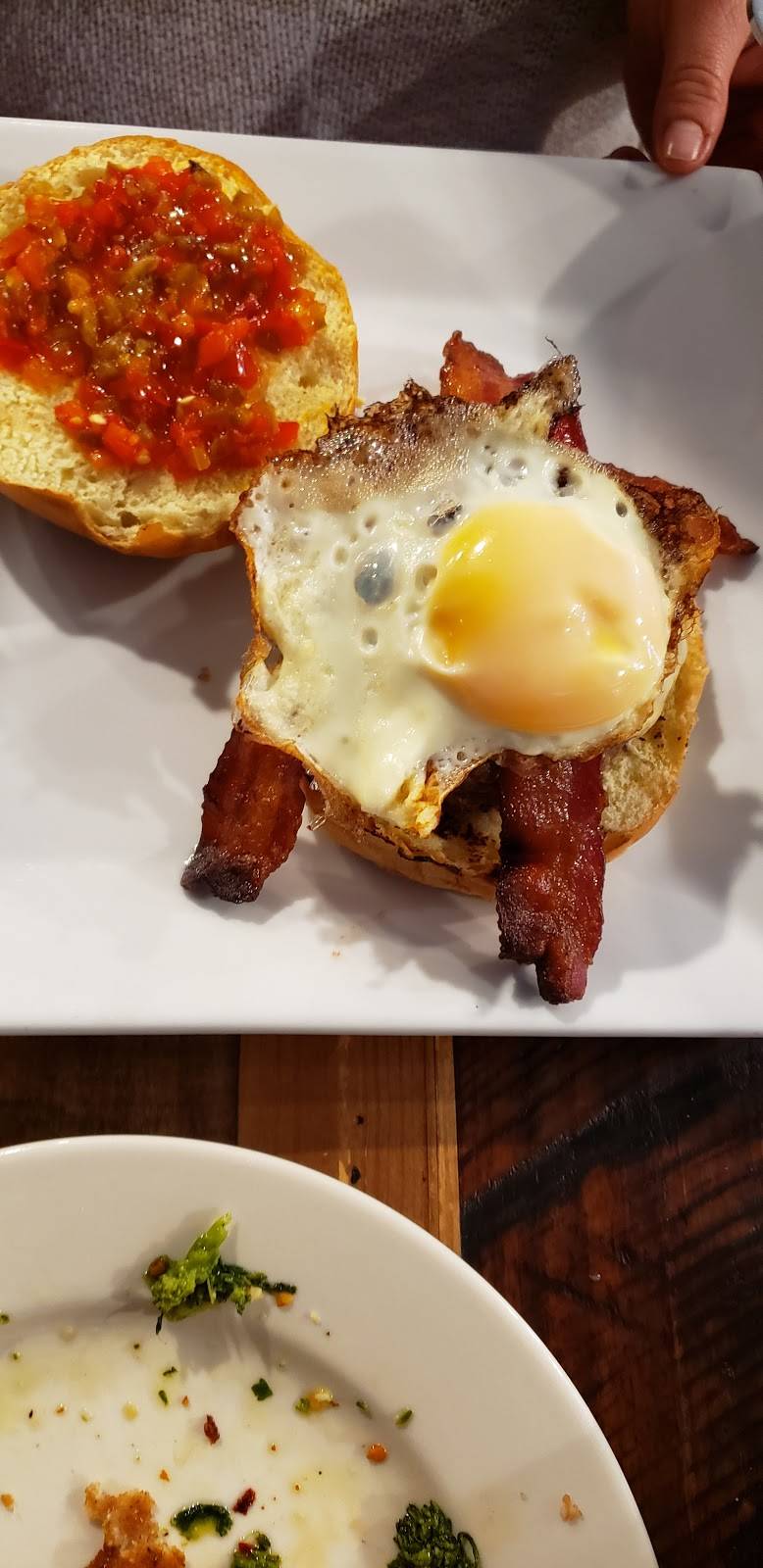 Tankies Tavern | restaurant | 1720 W Moyamensing Ave, Philadelphia, PA 19145, USA | 2158001778 OR +1 215-800-1778