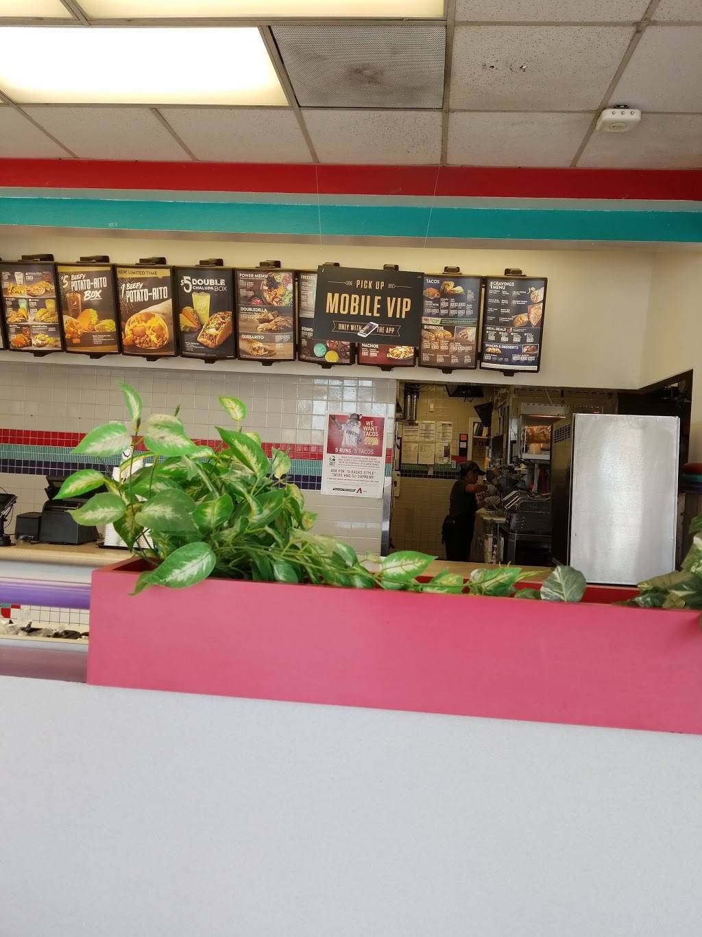 Taco Bell | meal takeaway | 1860 N 75th Ave, Phoenix, AZ 85035, USA | 6238494164 OR +1 623-849-4164