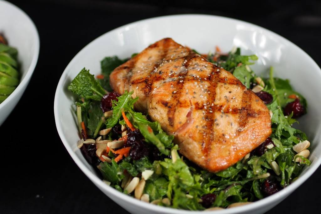 Metropolitan Bar & Grill | restaurant | 10111 Inverness Main St, Englewood, CO 80112, USA | 7202428026 OR +1 720-242-8026