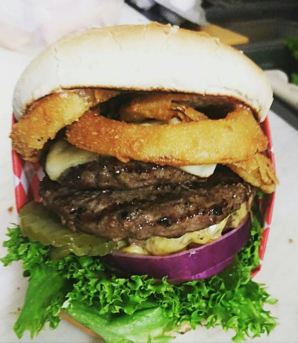 The Burger Rush | restaurant | 2703 E Foothill Blvd, Rialto, CA 92376, USA | 9099905931 OR +1 909-990-5931