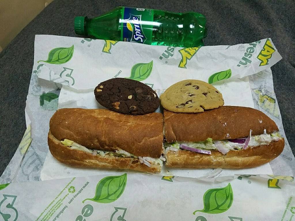 Subway | restaurant | 8401 Hampton Blvd, Norfolk, VA 23505, USA | 7574894621 OR +1 757-489-4621