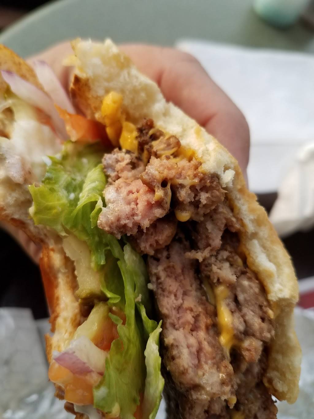 Wendys | restaurant | 1312 Johnson Ferry Rd, Marietta, GA 30068, USA | 7705657150 OR +1 770-565-7150