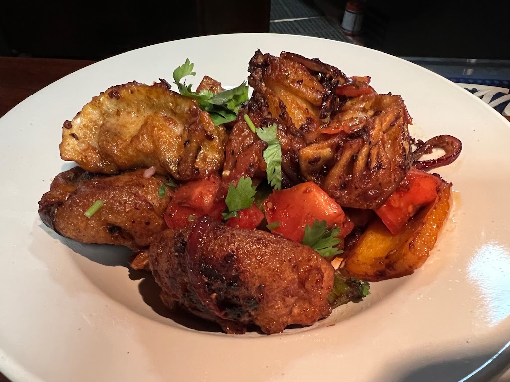 Momo House | restaurant | 1548 Home Ave, Akron, OH 44310, USA | 3304004135 OR +1 330-400-4135