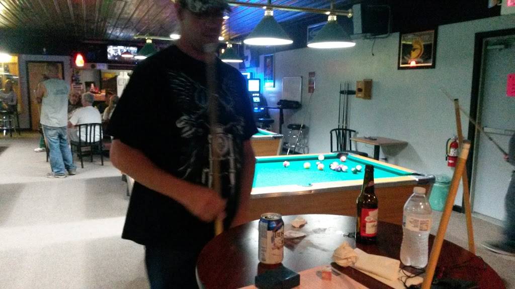 Rocket Pocket Billiards | restaurant | 4045 E Apple Ave, Muskegon, MI 49442, USA | 2317880897 OR +1 231-788-0897