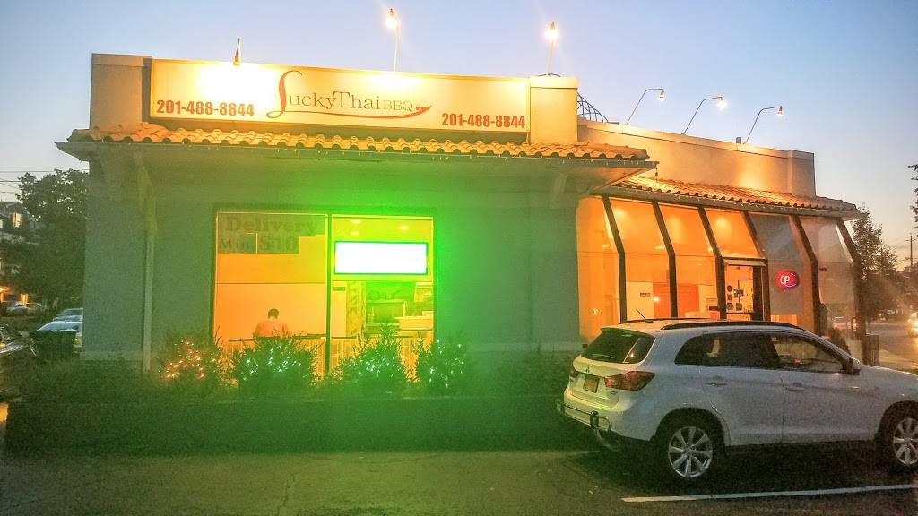 Lucky Thai BBQ | restaurant | 673 Main St, Hackensack, NJ 07601, USA | 2014888844 OR +1 201-488-8844