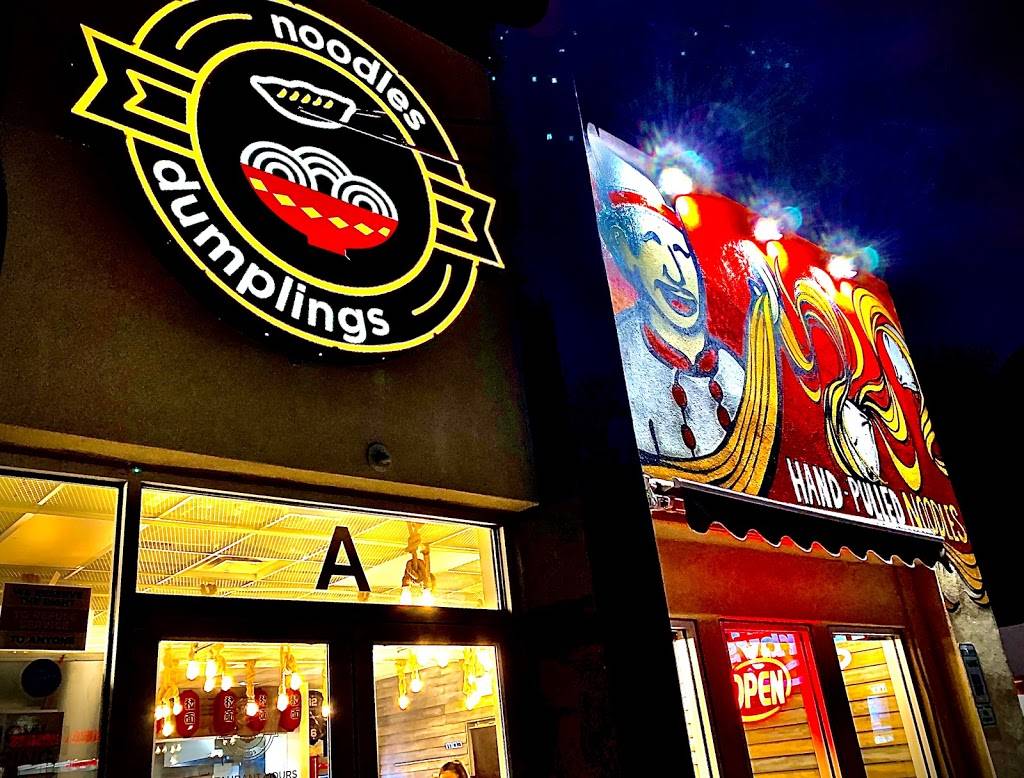 Noodles & Dumplings | restaurant | 6303 N Mesa St, El Paso, TX 79912, USA | 9152624405 OR +1 915-262-4405