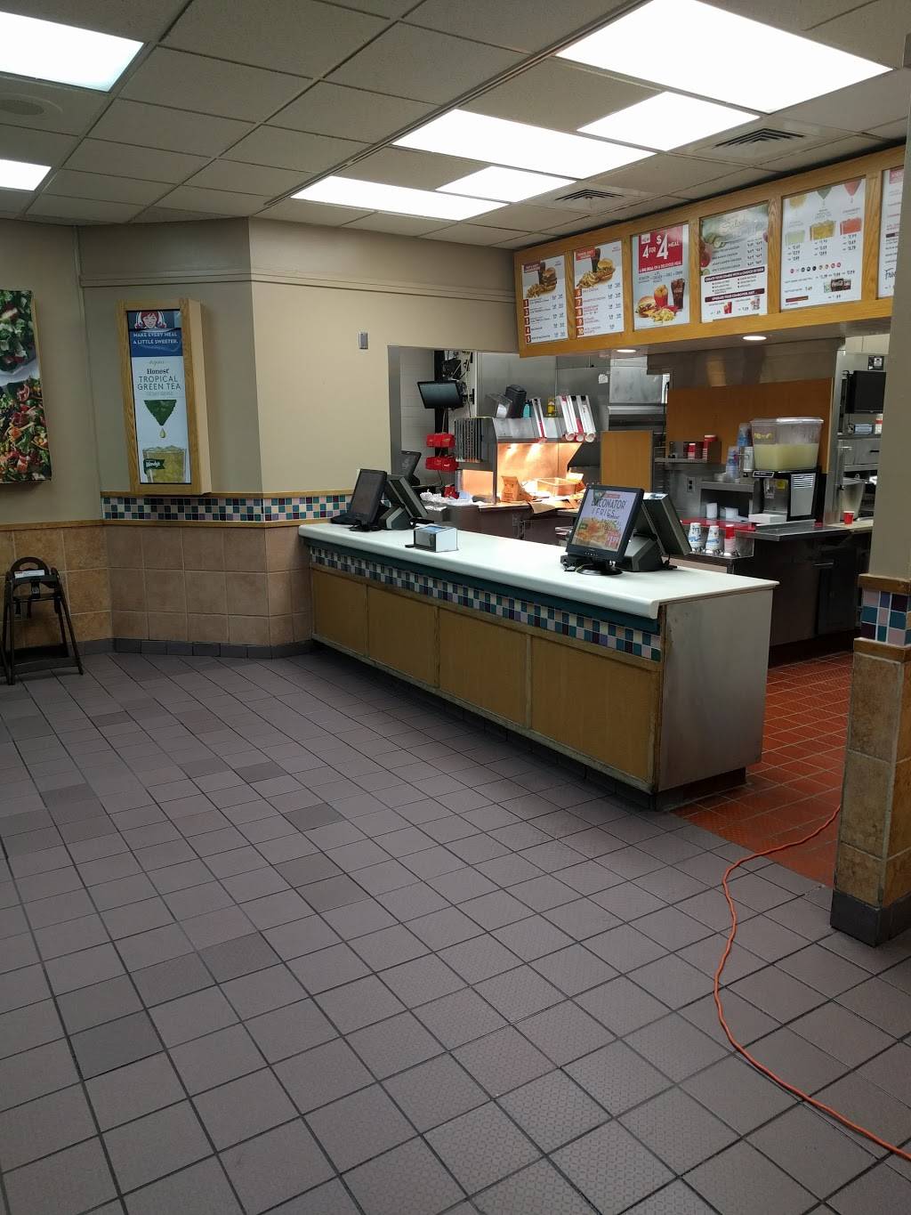 Wendys | restaurant | 890 US-1, Vero Beach, FL 32962, USA | 7725627075 OR +1 772-562-7075