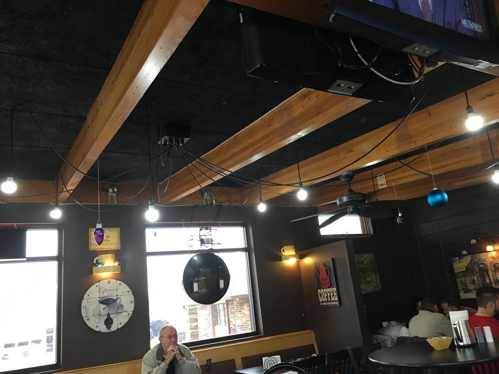 Queen Beans Coffeehouse | cafe | 522 N Clark St, Carroll, IA 51401, USA | 7127921222 OR +1 712-792-1222