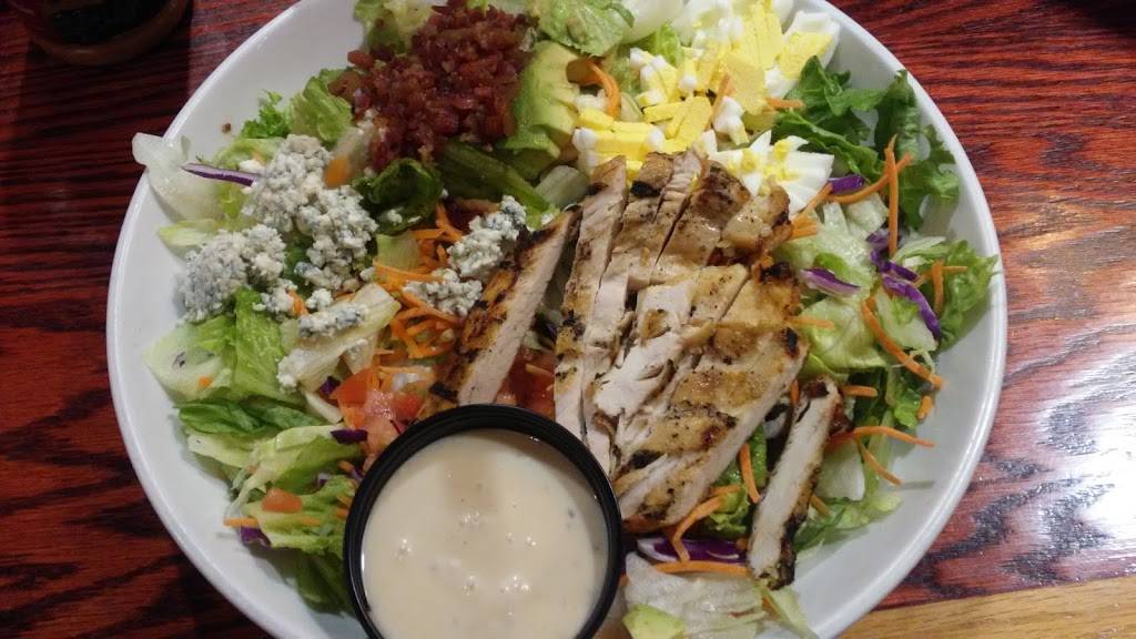 Red Robin Gourmet Burgers and Brews | restaurant | 600 W Uwchlan Ave, Exton, PA 19341, USA | 6103635995 OR +1 610-363-5995