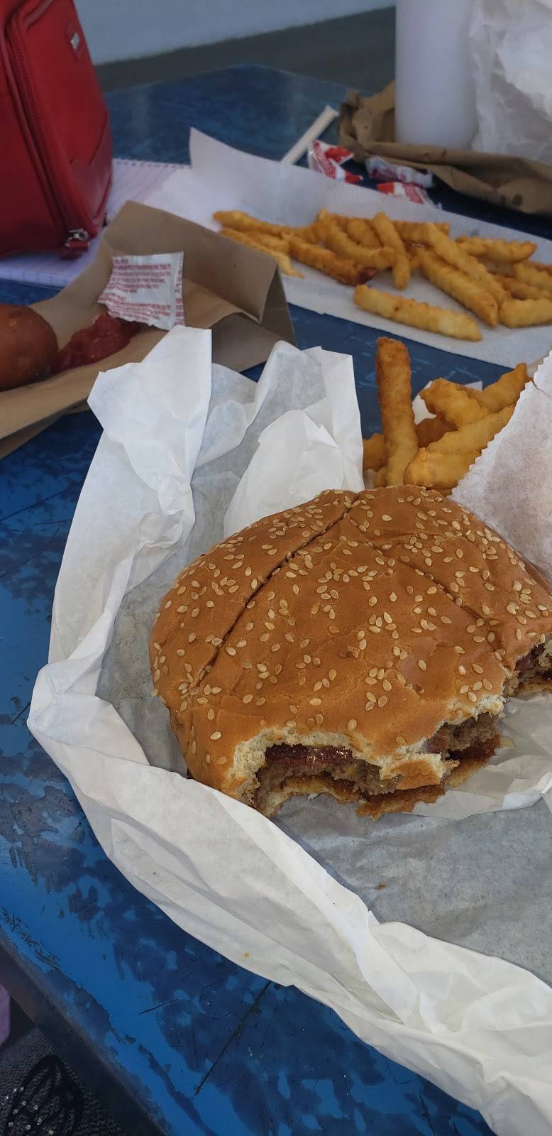 Lancaster Frosty King | restaurant | 5508 S Union Ave, Bakersfield, CA 93307, USA | 6618319167 OR +1 661-831-9167