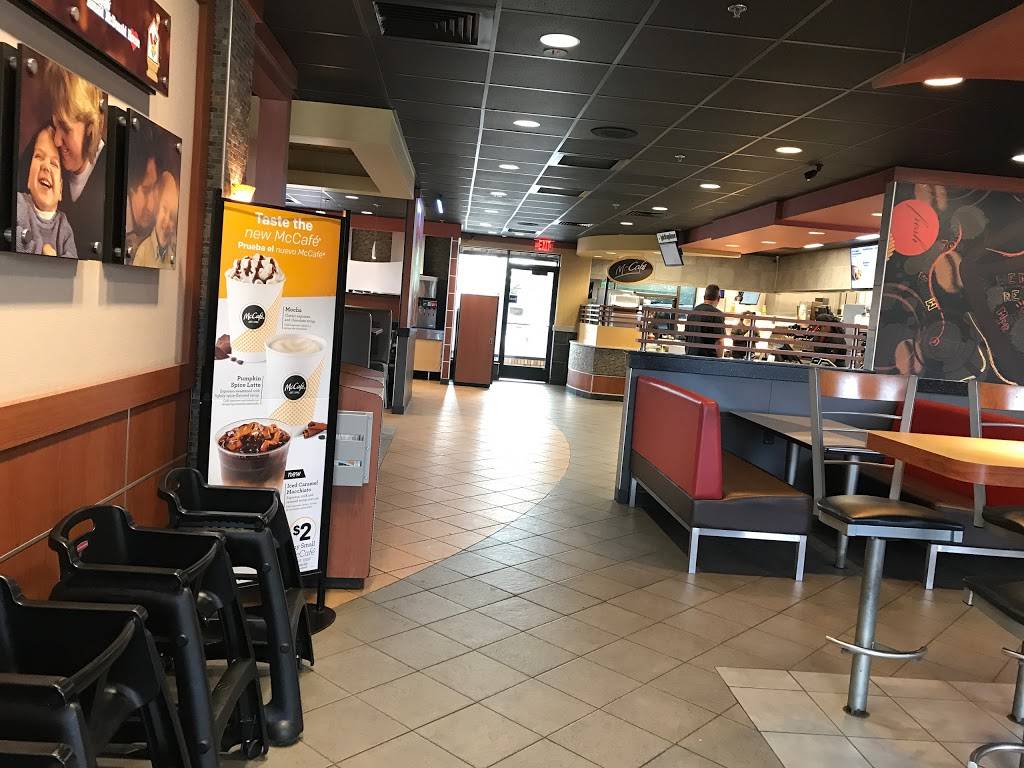 McDonalds | cafe | 600 McEvoy St, Mauston, WI 53948, USA | 6088476166 OR +1 608-847-6166