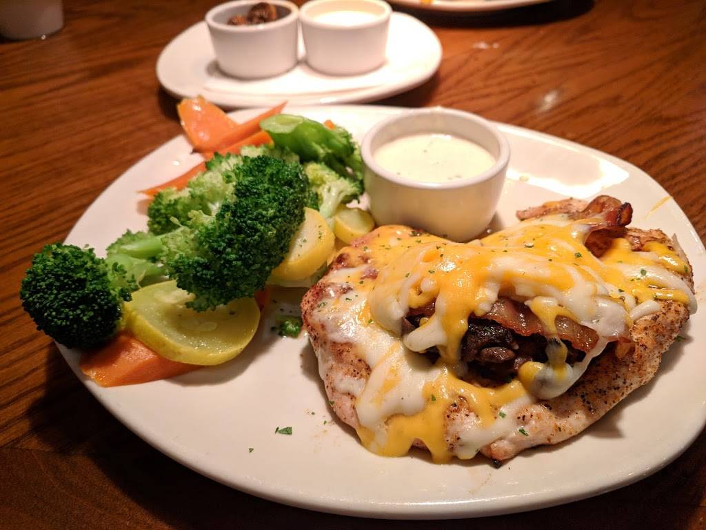 Outback Steakhouse | restaurant | 46300 Potomac Run Plaza, Sterling, VA 20164, USA | 7034063377 OR +1 703-406-3377