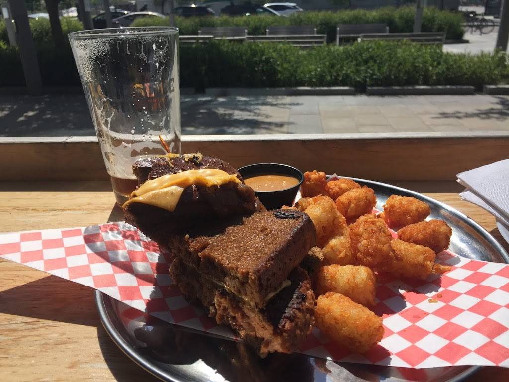 The Aviary | restaurant | 484 A Front St E, Toronto, ON M5A 0J1, Canada | 6473527837 OR +1 647-352-7837