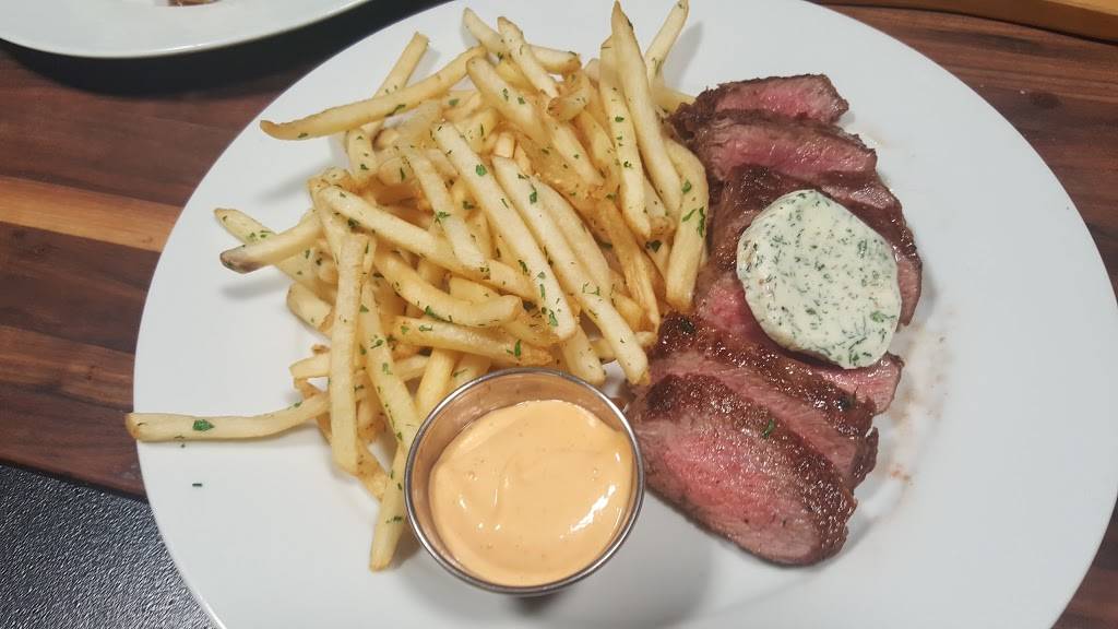 Patrick Molloys Sports Pub | night club | 50 Pier Ave, Hermosa Beach, CA 90254, USA | 3107989762 OR +1 310-798-9762