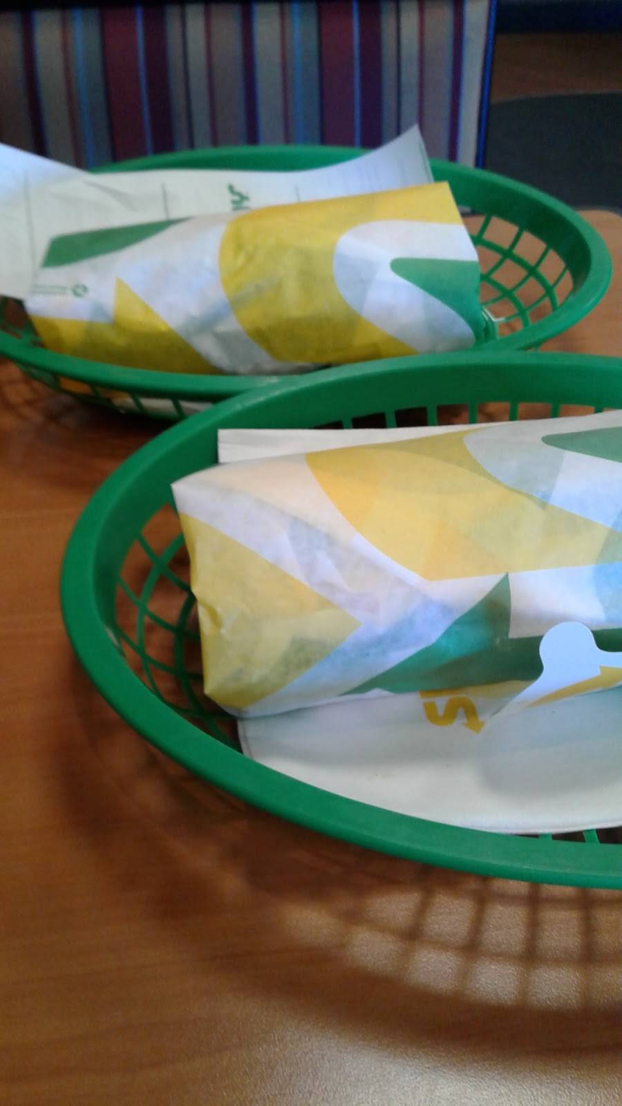 Subway | restaurant | 17080 Bear Valley Rd Suite C, Victorville, CA 92395, USA | 7608433747 OR +1 760-843-3747