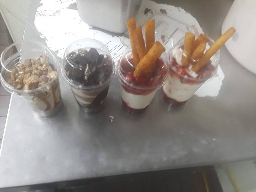 Checkers | restaurant | 32320 Van Dyke Ave, Warren, MI 48093, USA | 5867227445 OR +1 586-722-7445