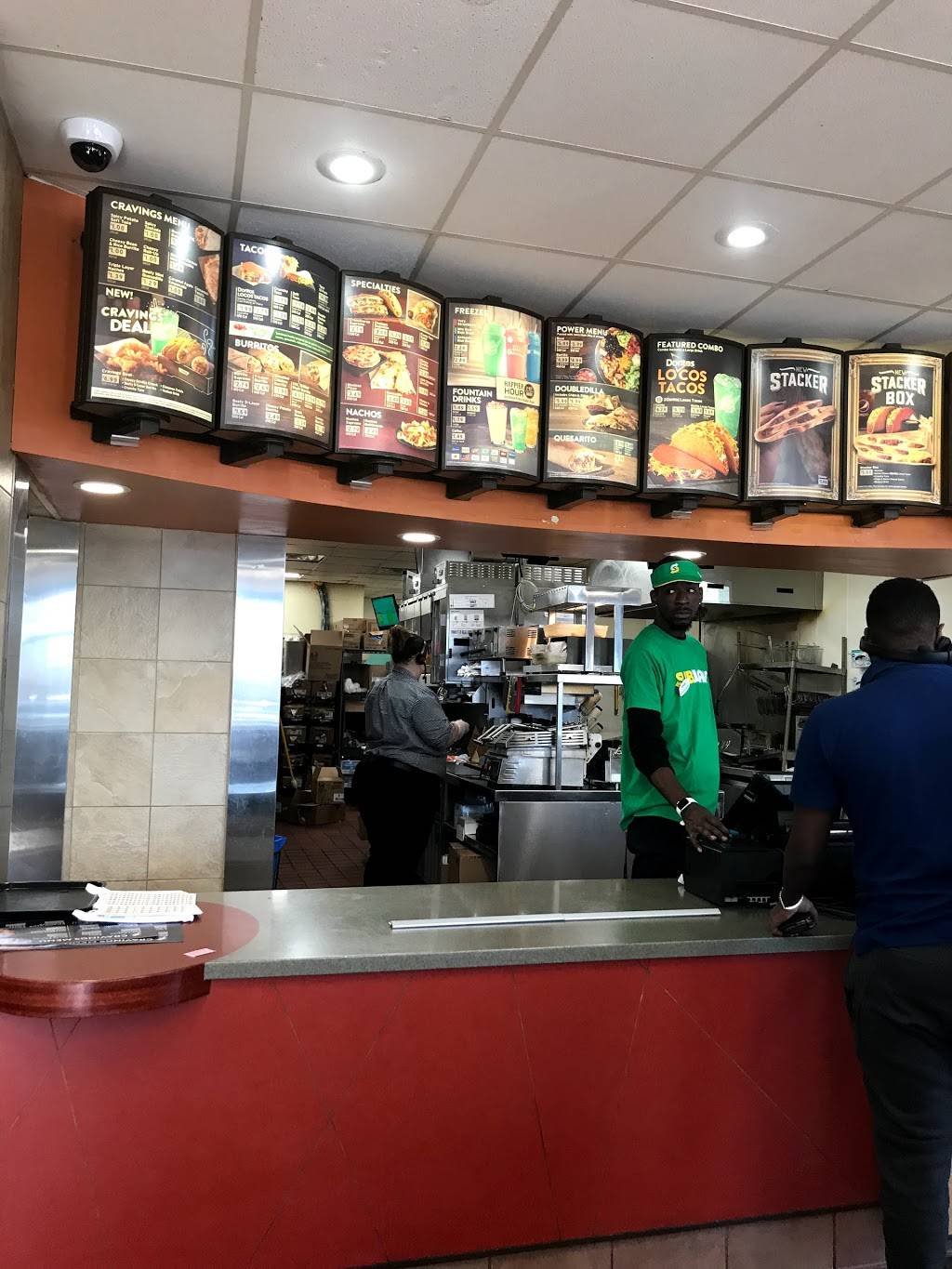 Taco Bell | restaurant | 2015 W Lucas St, Florence, SC 29501, USA | 8436622673 OR +1 843-662-2673