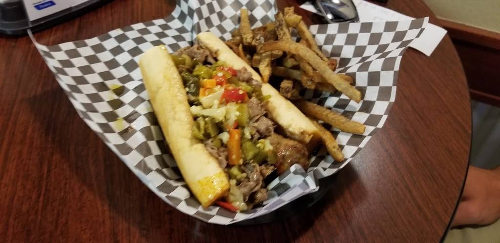 Marios Chicago Beef & Hot Dogs | restaurant | 118 3rd St S, La Crosse, WI 54601, USA | 6085191665 OR +1 608-519-1665