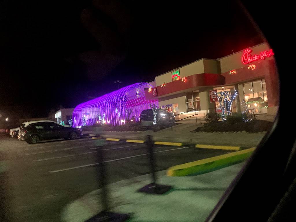 Chick-fil-A | restaurant | 140 Tom Hill Sr Blvd, Macon, GA 31210, USA | 4784710274 OR +1 478-471-0274