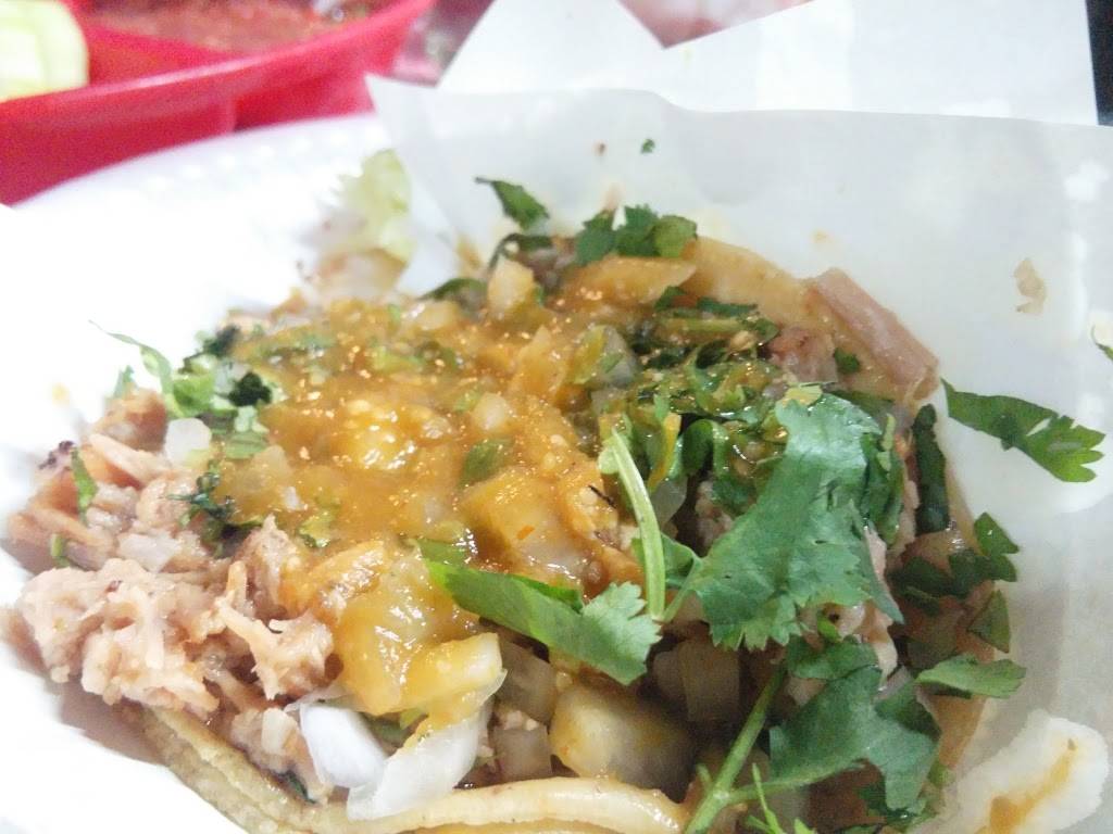 Tacos "El Sinaloense" | restaurant | Calle Alba Roja 12888, Hipodromo Dos, 22195 Tijuana, B.C., Mexico | 016646811067 OR +52 664 681 1067