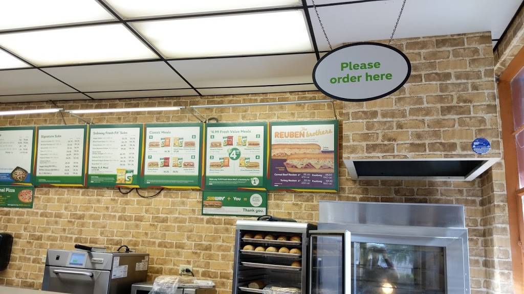 Subway Restaurants | restaurant | 1 Camino Santa Maria, San Antonio, TX 78228, USA | 2104363334 OR +1 210-436-3334
