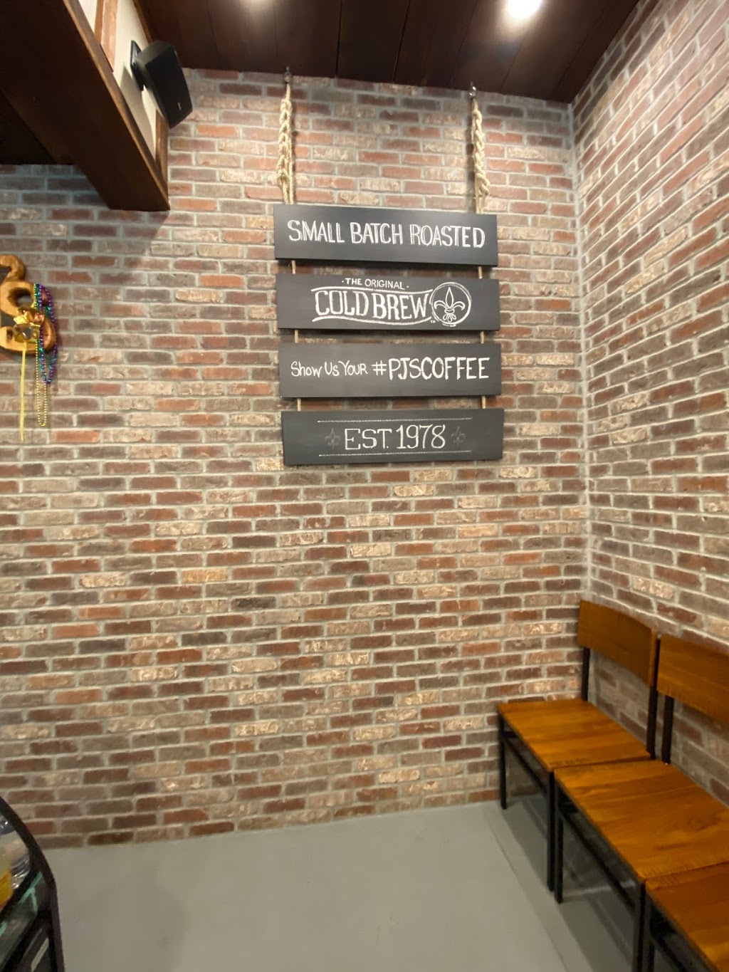 PJs Coffee Ridgeland | cafe | 8026 E Main St, Ridgeland, SC 29936, USA | 8437268888 OR +1 843-726-8888